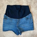 Isabel Maternity  Medium Wash Crossover Panel Denim Midi Shorts women's size 14 Photo 0
