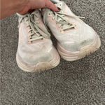 Hoka  sneakers Photo 3