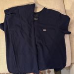 FIGS Men’s  scrub set Photo 0