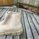 BP Niya Lug Sole Chelsea Boot in tan sand size 7.5 winter fall casual boots cute Photo 9