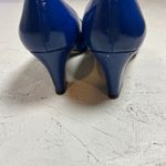 Tahari  Billie 2 Womens Blue Patent Leather Peep Toe Heels Shoes Size 7 1 2 M Photo 6