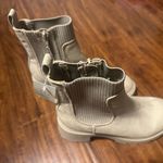 No Boundaries Women's Beige Chelsea Boots Photo 0