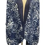 DEMDACO Wrap Shawl BLUE AND WHITE Floral design Tasseled. Photo 0