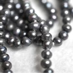 Source Unknown Vintage Smokey Gray Faux Pearl Single Strand 60 Inch Like New Necklace Photo 2