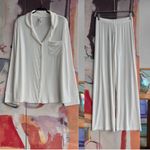 SKIMS  Long lounge soft sleep set in white S Photo 3