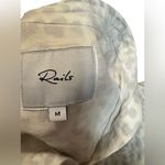 Rails Ellis Button Down Shirt in Grey Jaguar Print | Size Medium Photo 7