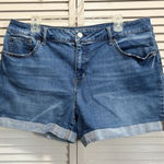 Time And Tru High Rise Denim Shorts Cuffed Size 18‎ Light Wash Soft Summer Beach Blue Photo 0
