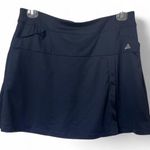 Adidas  Women’s Golf Skirt Size Medium  Photo 2