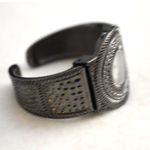 Source Unknown Gothic Dimpled Black Gunmetal Chunky Cuff New Battery Gently Worn Watch Photo 3