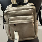 Levi's ‎ Vegan Shine Brilliant Skade Gold Backpack Photo 0