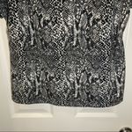 Cathy Daniels  Black/White Snake Print Short Sleeve Tee L Photo 5