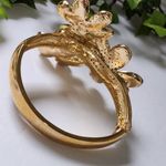 Gold 3 Crystal Flower Hinge /Clamper Bracelet Photo 3
