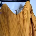 Elliatt Elliat Marigold Off Shoulder Dress Size Small NWT Photo 7