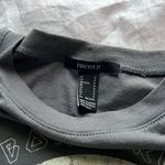 Forever 21 F21 Grey Graphic Cropped Tee Photo 2