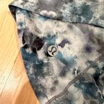 Lululemon  Speed Up Short 2.5", Kaleidofloral Multi/Blue Cast, Size- 2. Photo 2