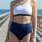 Sports Illustrated White One Shoulder Swim Top‎ L Size L Photo 0