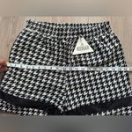 Rehab  Black and White Houndstooth Women’s Shorts. Photo 4