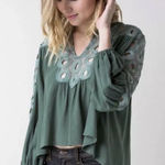 Gimmicks by BKE Gimmicks BKE size XS Blouse Green Eyelet Split Neck Blouse Women’s Photo 0