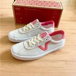 Vans  Sport Low Shoes Women 8.5 US
Men's 7.0 US Photo 5