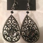 Romeo + Juliet Couture Romeo & Juliet Black Floral & Filigree Earrings Photo 0
