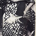 Lululemon Black and White Patterned Leggings Photo 3