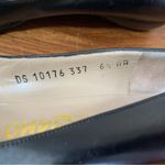 Salvatore Ferragamo  Black Leather Flat Shoes Photo 3