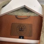 Levitate clothing Camden NWOT 2021 green corduroy jacket size small Photo 3