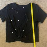 Front Twist Pearl Cropped Short Photo 2