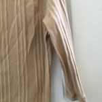 Gloria Vanderbilt FINAL MARKDOWN Ladies  top medium Photo 1