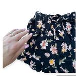 American Eagle ‎ Outfitters Women's Size XS Black Floral  Pull On Ruffle Shorts Photo 2