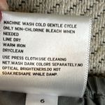 Uniqlo lightweight wide leg 9β inseam gray pull on shorts Photo 2