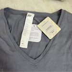 Fabletics NWT  Performance Seamless Long Sleeve Top Classic Grey Heather Size M Photo 1