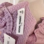 Social Tourist Textured Ruffle Crop Photo 3