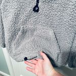 Jackson Hole Outerwear‎ size large grey sherpa half zip pullover. Gray Photo 6
