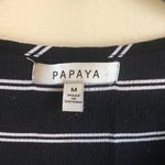 Papaya  medium black and white top Photo 3