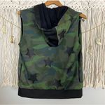 Ultracor  camouflage star print zip up hoodie vest size medium Photo 1