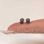 Silver Heart Flat Back Earrings Photo 6