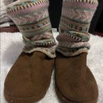Muk Luks brown with sweater print slippers in medium 7/8 Size undefined Photo 3