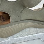 Clarks Sandals Womens 7.5 Gray Sage Reedly Juno Wedge Nubuck Strappy Open Toe Photo 15