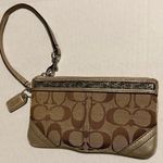 Coach 03292 Brown Jacquard Signature Vintage Zip Beaded Wristlet W Tag Photo 0