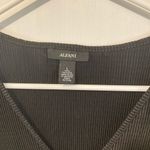 Alfani  women's L ribbed hi-low v-neck black stretch casual / formal tank top Photo 3