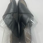 Natural Soul  Black Cross Strap Sandals Size 6W Photo 4