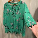 Cute Tahari Woman 1X avocado cherry blossom flowy 3/4 sleeve top v Photo 0