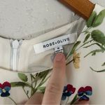 Rose + Olive 🦋  Cream Floral Sleeveless Blouse Casual Formal Spring Medium Photo 1