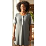 Amaryllis 2X Gray T Photo 14