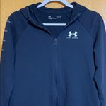 Under Armour  Black Sweatshirt Photo 0