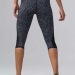 Lululemon Train Times Crop 17 inches Soundwave White Black / Black Polka Dots 10 Photo 2