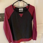 π΅ Karen Neuburger Black & Burgundy Raglan Sleeve Sweatshirt size small Red Photo 1
