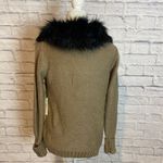 Vertigo NWT Women’s Cozy Long Sleeve Faux Fur Collar Sweater Size Large Photo 4