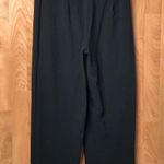 Briggs New York Black Capris  SIZE 6 Photo 1